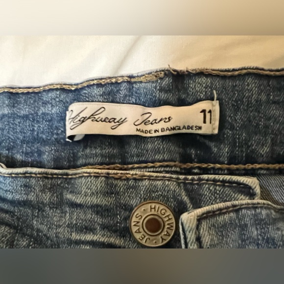 Flared Stretch Ripped Jeans - Picture 4 of 4